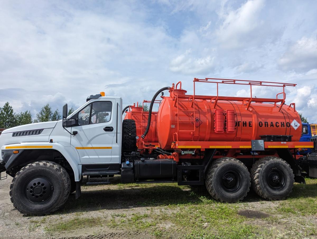 АКН-10 на шасси Урал NEXT 4320-72Е5 (насос КО-505, доп. ревизионная горловина, топл. бак 300 л.)