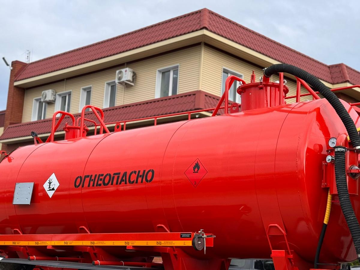 Автоцистерна АКН-12 на шасси Shacman X3000 6х6 (SX42586V385)