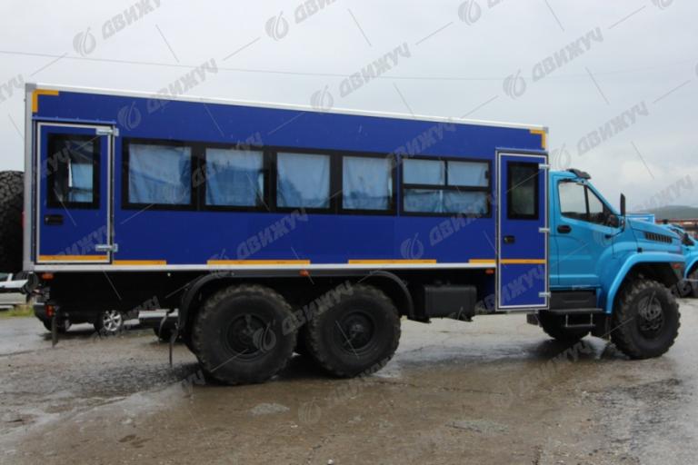 Вахтовый автобус на шасси Урал NEXT4320-6952-72 (Е5) Г38, 28 мест