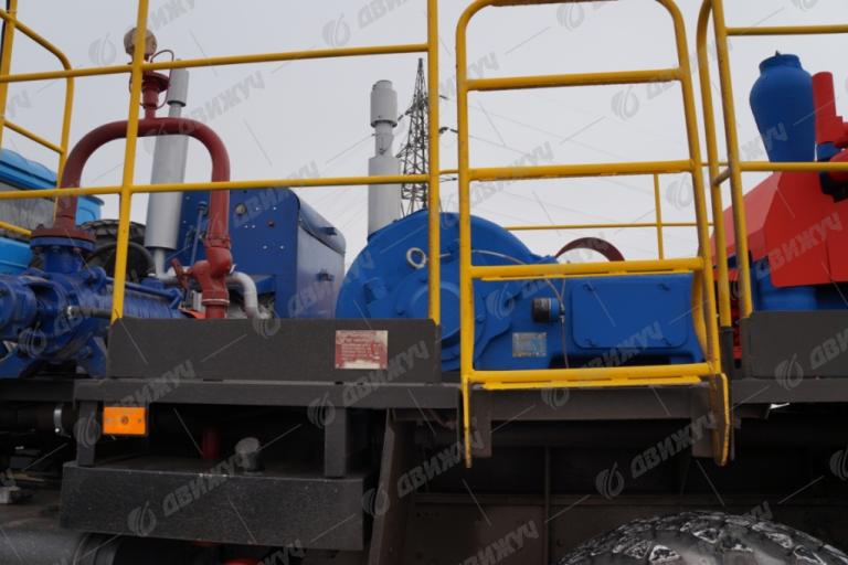 Цементировочный агрегат ЦА-320 с/без ВПБ(водоподающим блоком) на шасси Урал