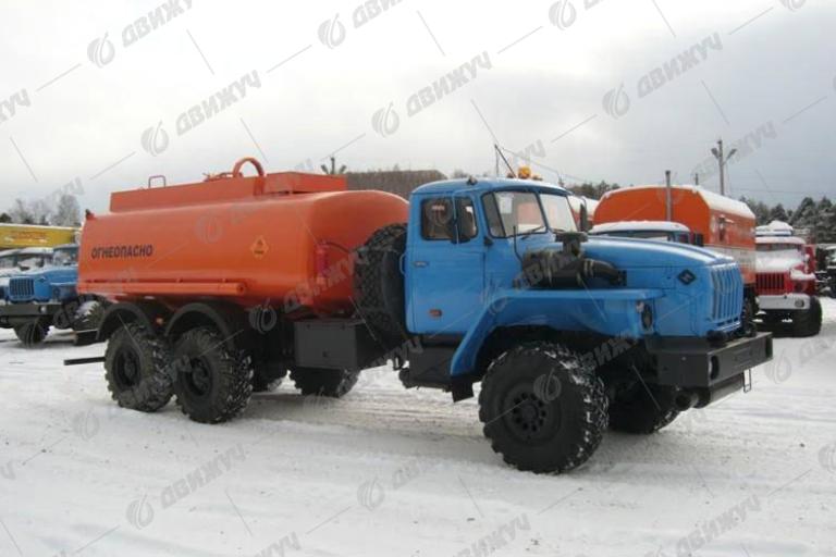 бензовоз АЦ-10 на шасси Урал 4320 