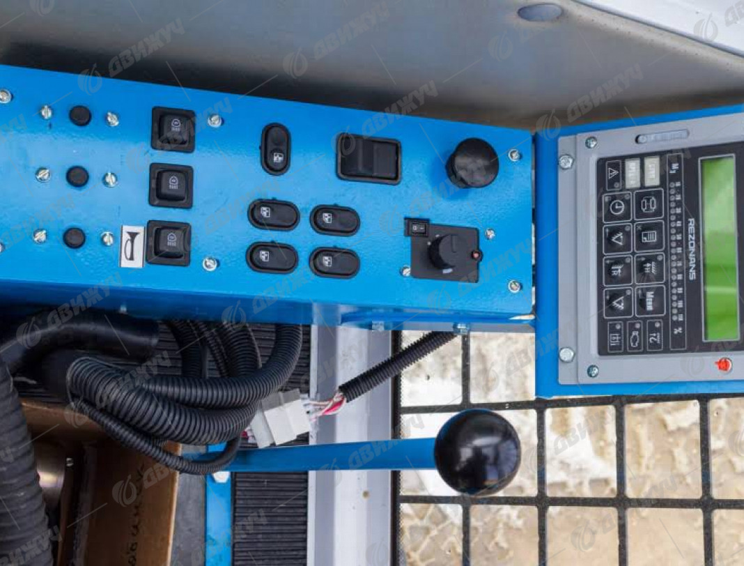 Бурильно-сваебойная машина БМ-811М на шасси Урал 4320-60