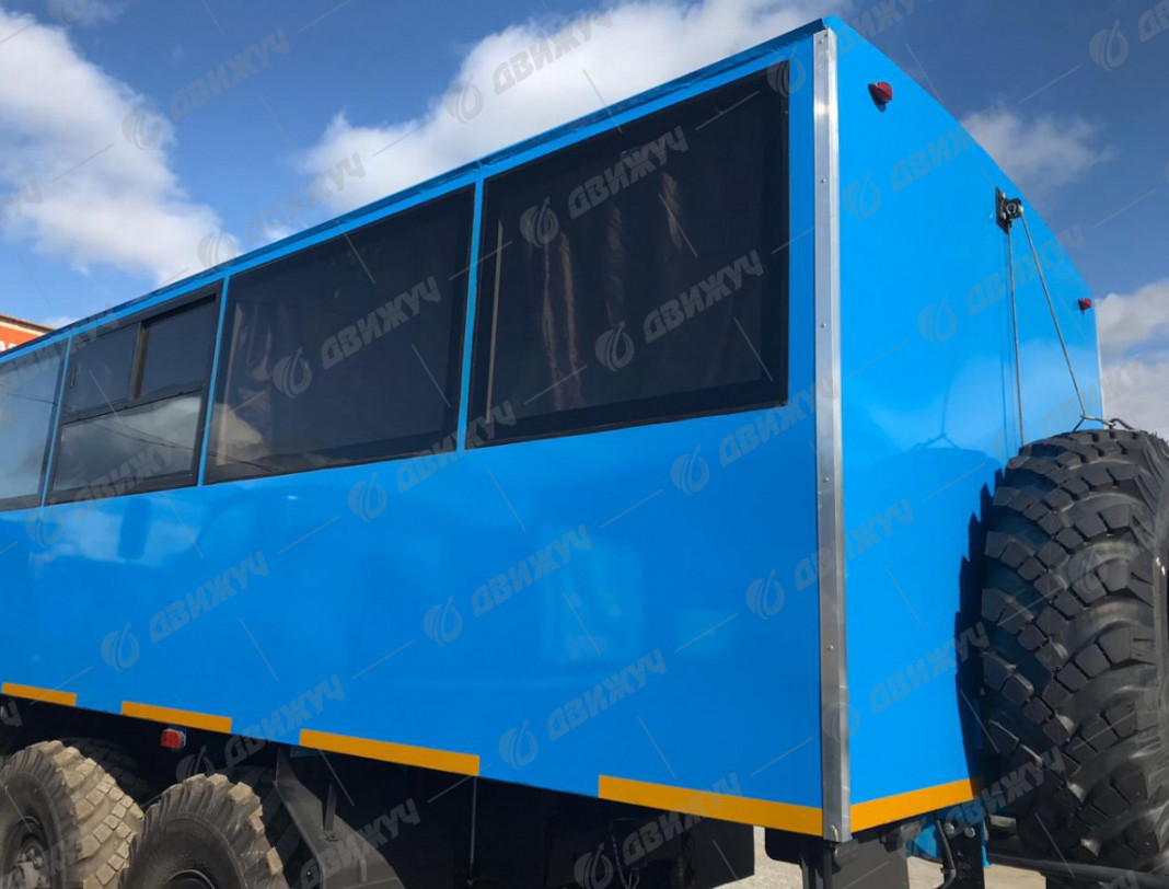 Вахтовый автобус УРАЛ 3255-3013-79М