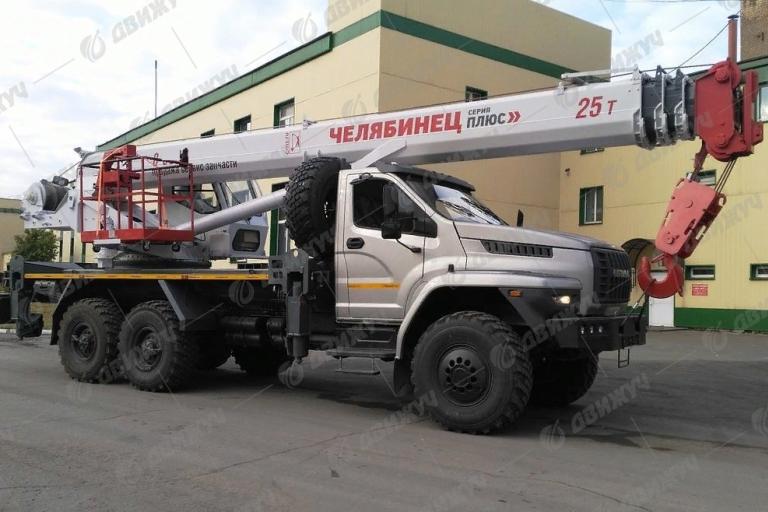 Автокран Челябинец КС-55732 на шасси Урал Next 