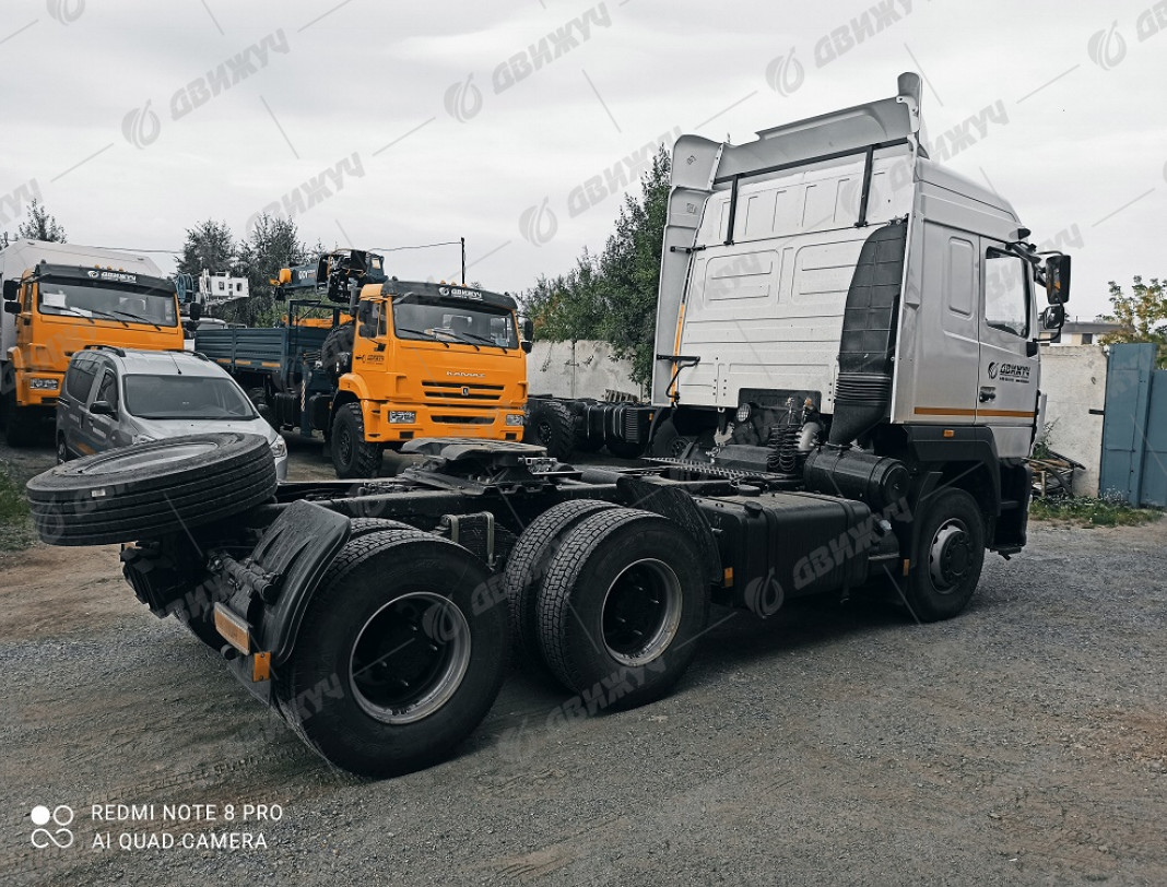 Седельный тягач МАЗ 6430C9-520-010