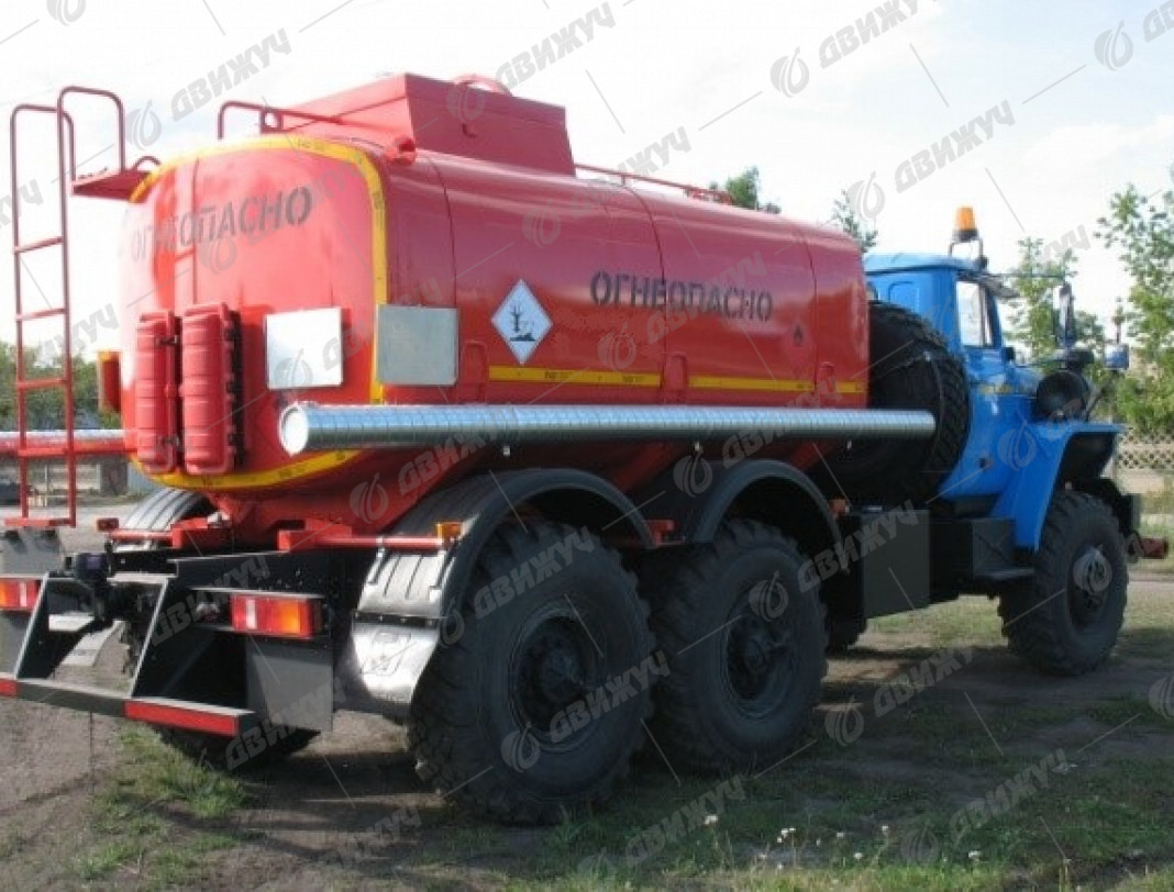 АТЗ-10 (Автозаправщик) на шасси УРАЛ 5557-60