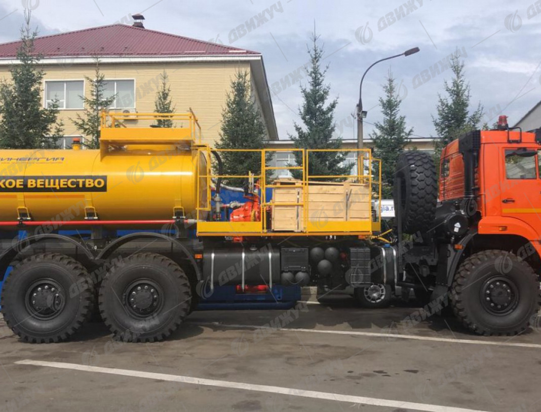 Установка насосная для кислотной обработки скважин СИН32.64 на шасси КАМАЗ 65222-53