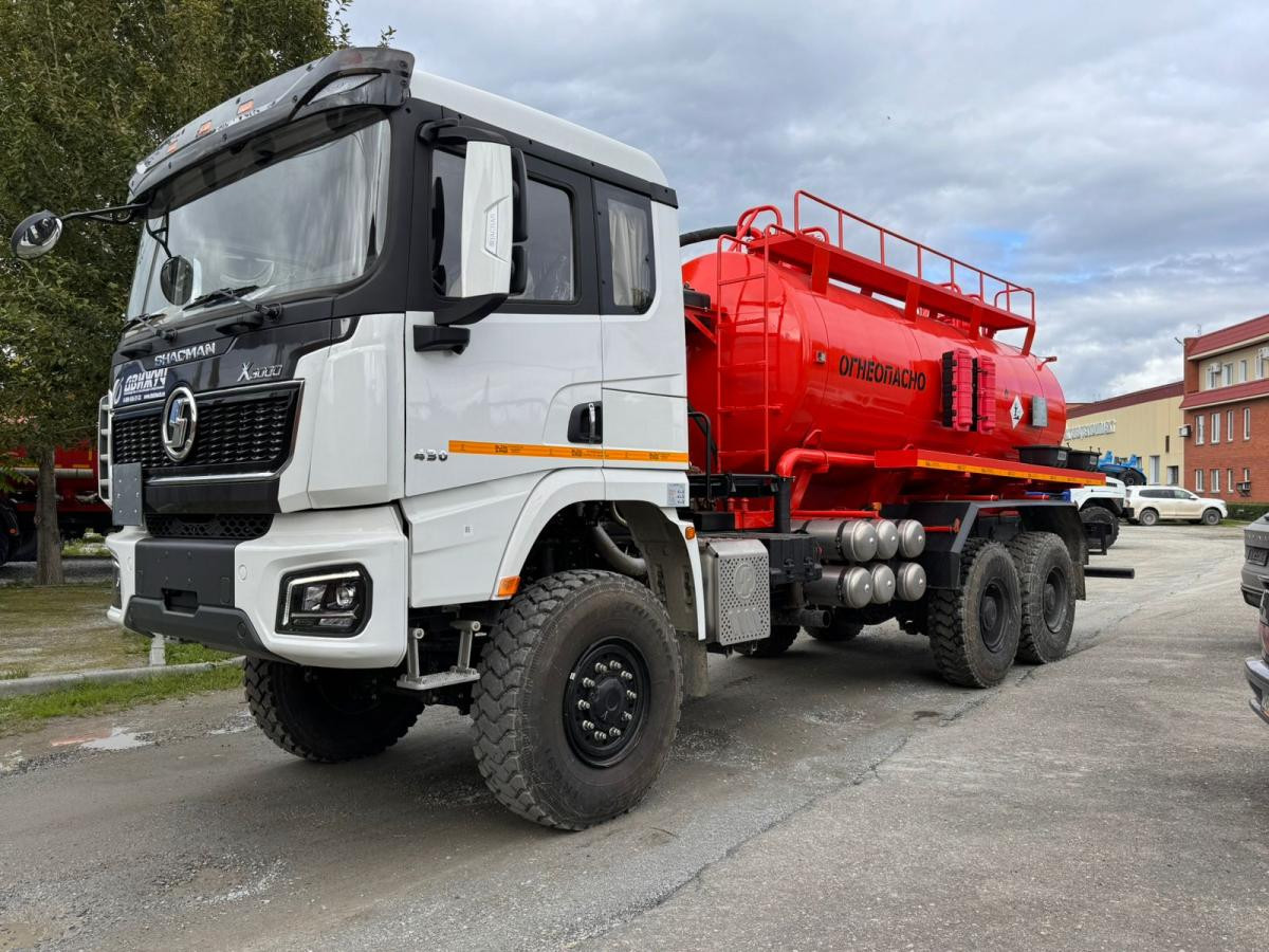 Автоцистерна АКН-12 на шасси Shacman X3000 6х6 (SX42586V385)