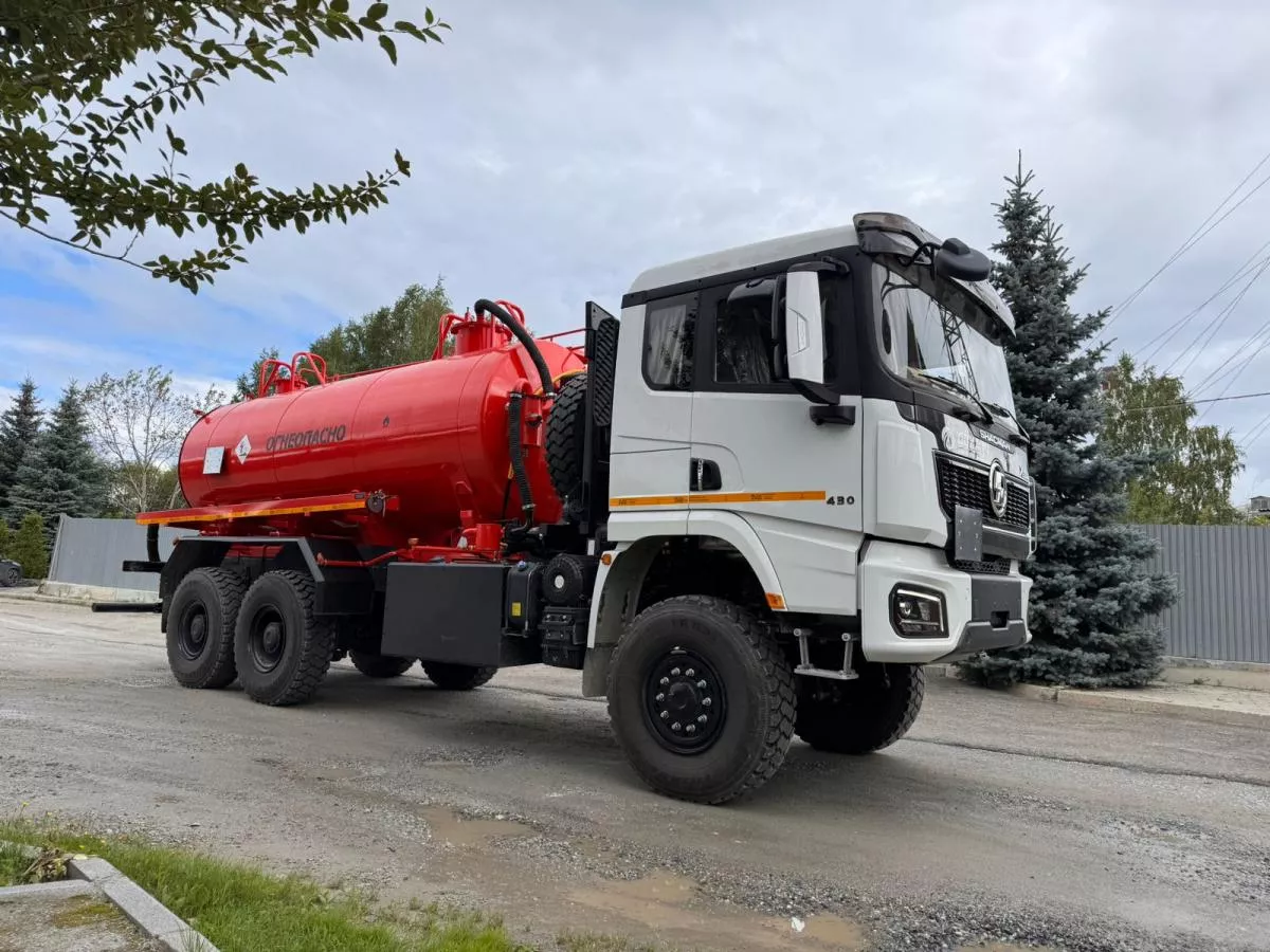 Автоцистерна АКН-12 на шасси Shacman X3000 6х6 (SX42586V385)