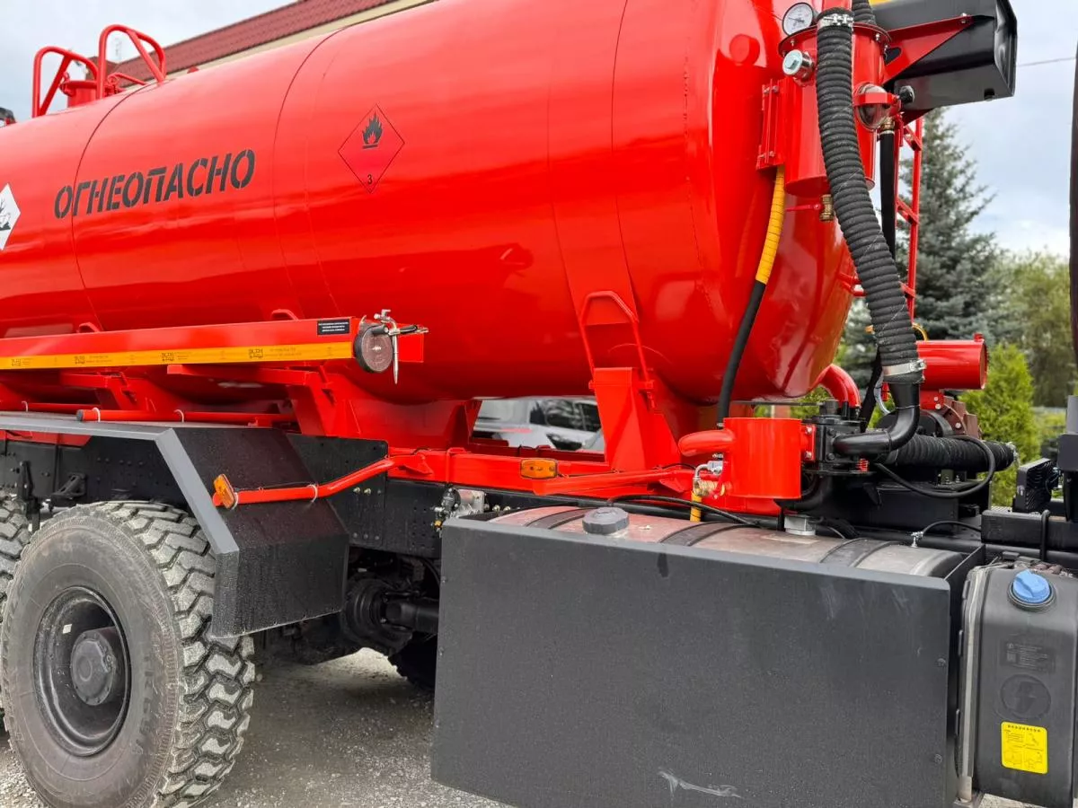 Автоцистерна АКН-12 на шасси Shacman X3000 6х6 (SX42586V385)