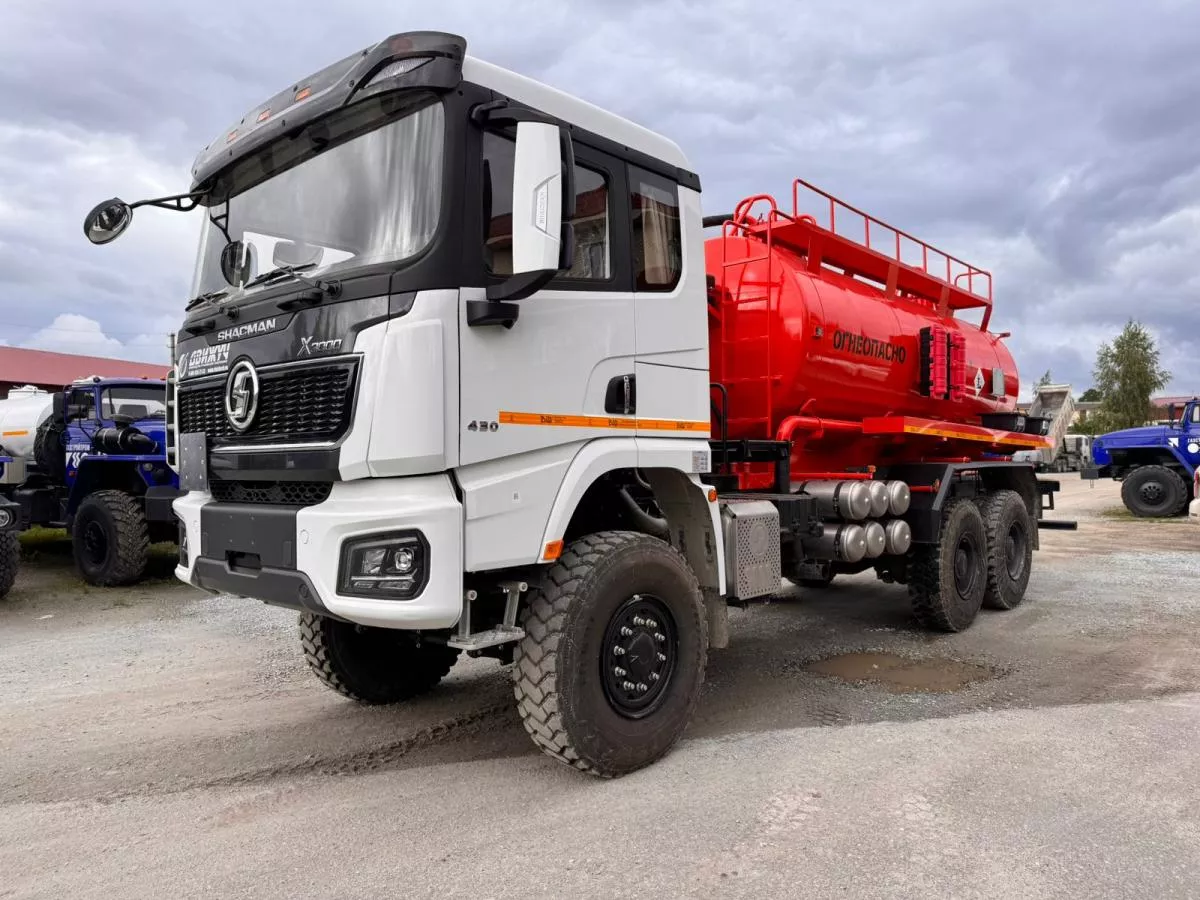 Автоцистерна АКН-12 на шасси Shacman X3000 6х6 (SX42586V385)