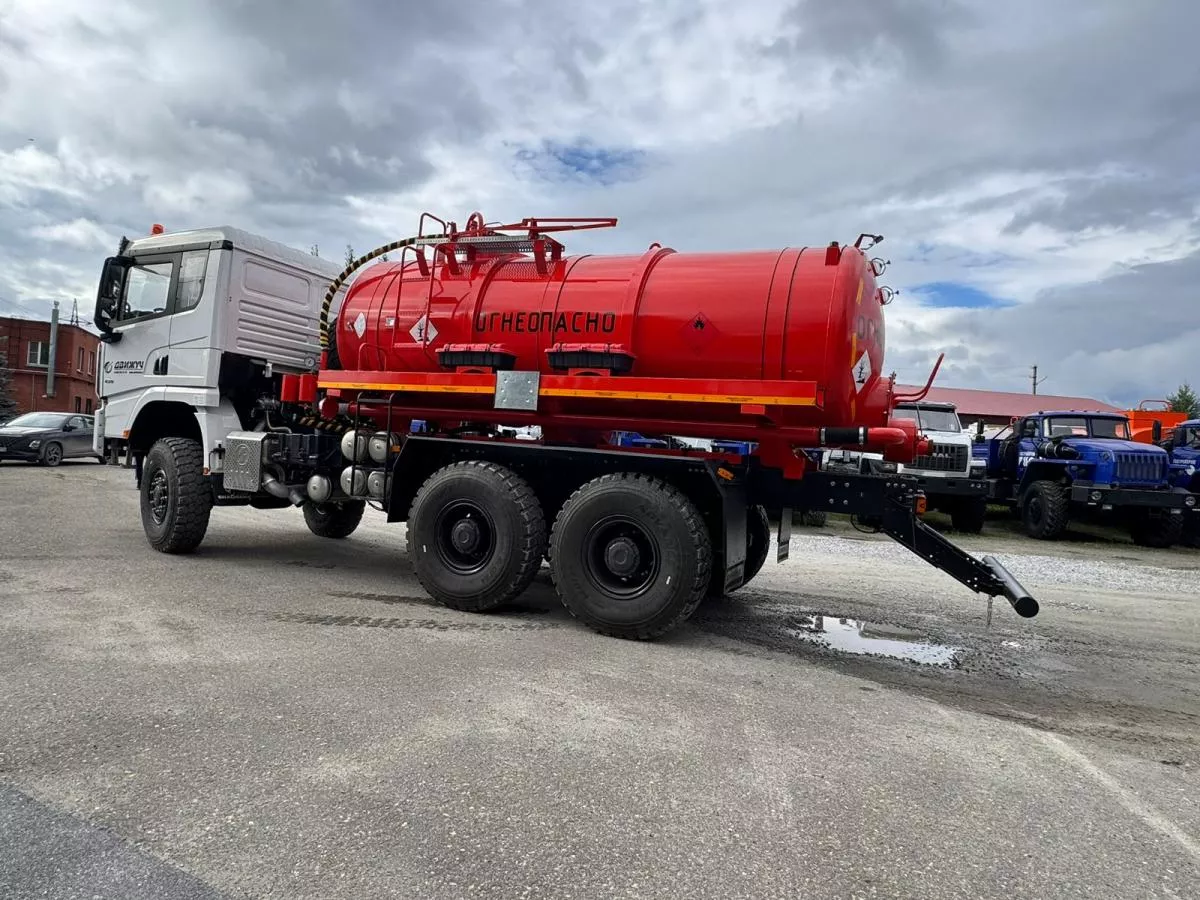 Автоцистерна АКН-10 на шасси Shacman SX32586V385 (насос КО-505)