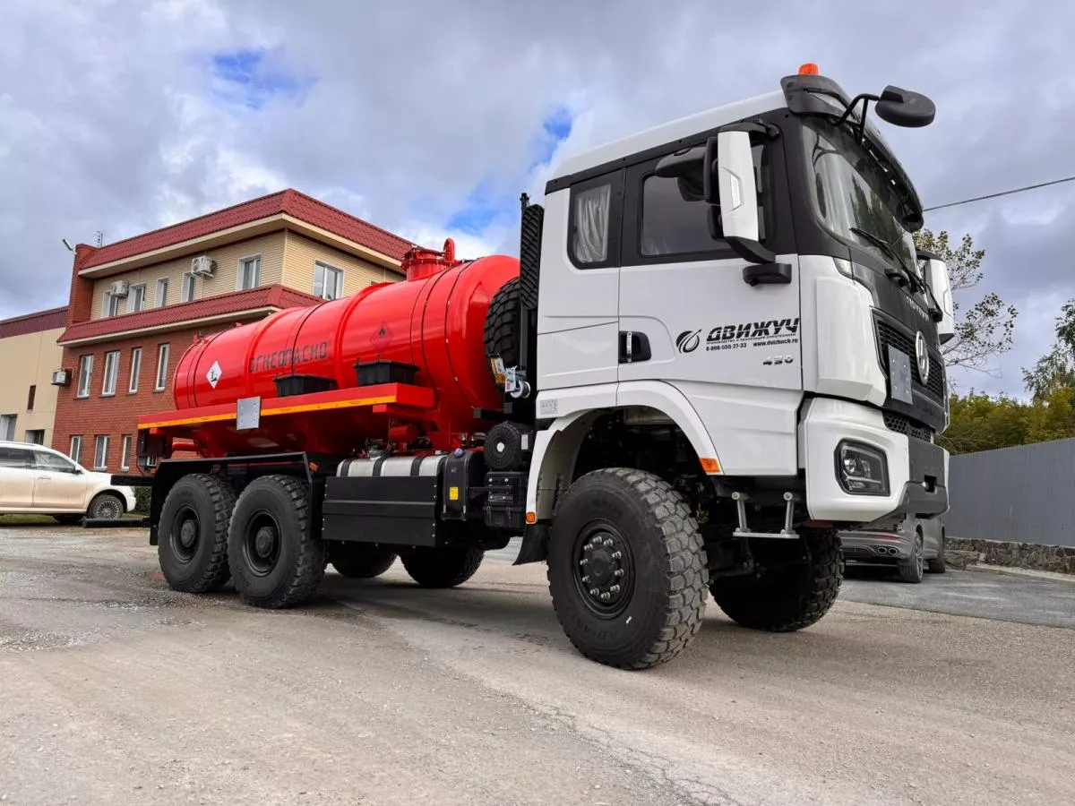 Автоцистерна АКН-10 на шасси Shacman SX32586V385 (насос КО-505)