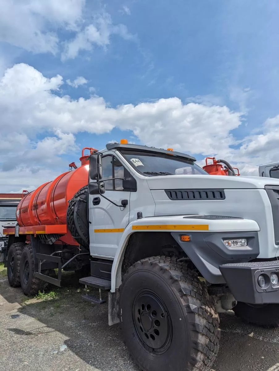 АКН-10 на шасси Урал NEXT 4320-72Е5 (насос КО-505, доп. ревизионная горловина, топл. бак 300 л.)