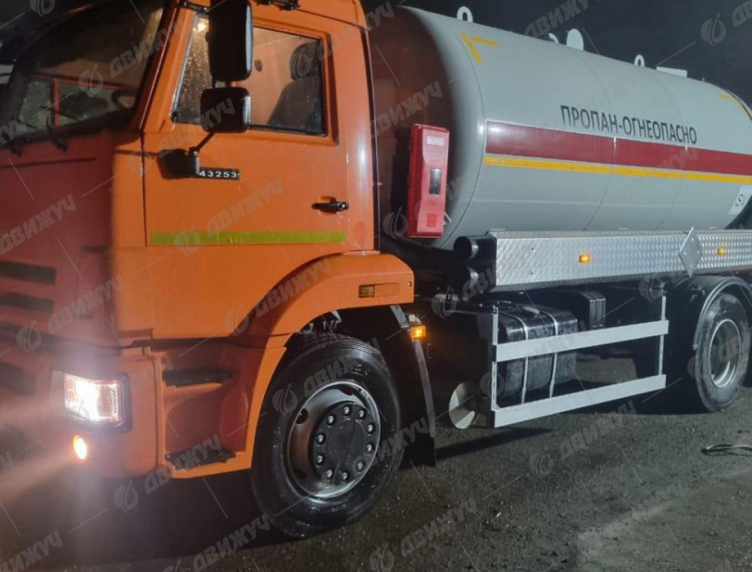Газовоз АЦТ-12 на шасси КамАЗ 43253