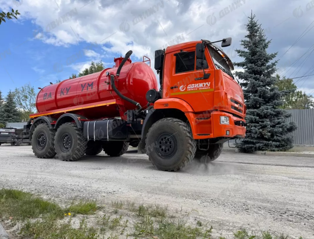 Вакуумная машина МВ-10 на шасси КАМАЗ 43118-48 (насос КО-505)