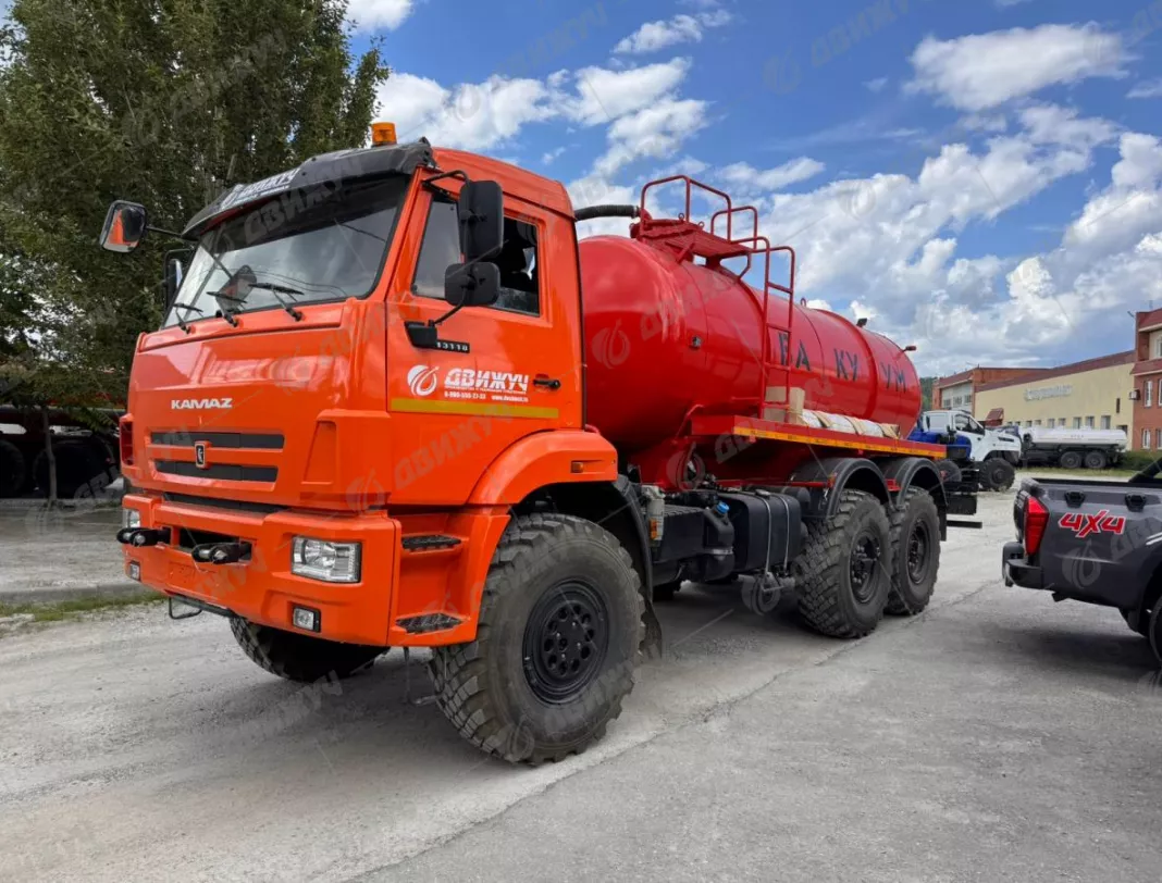 Вакуумная машина МВ-10 на шасси КАМАЗ 43118-48 (насос КО-505)
