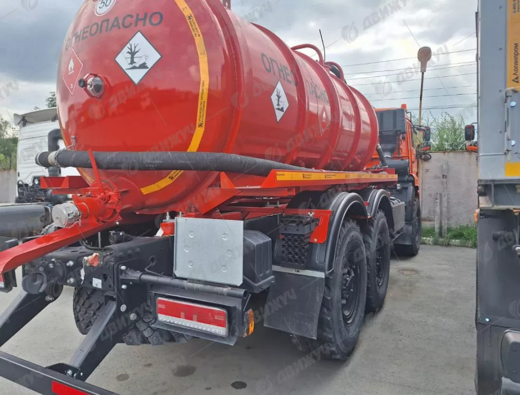 АКН-10 на шасси КАМАЗ 43118-48 (насос КО 505)