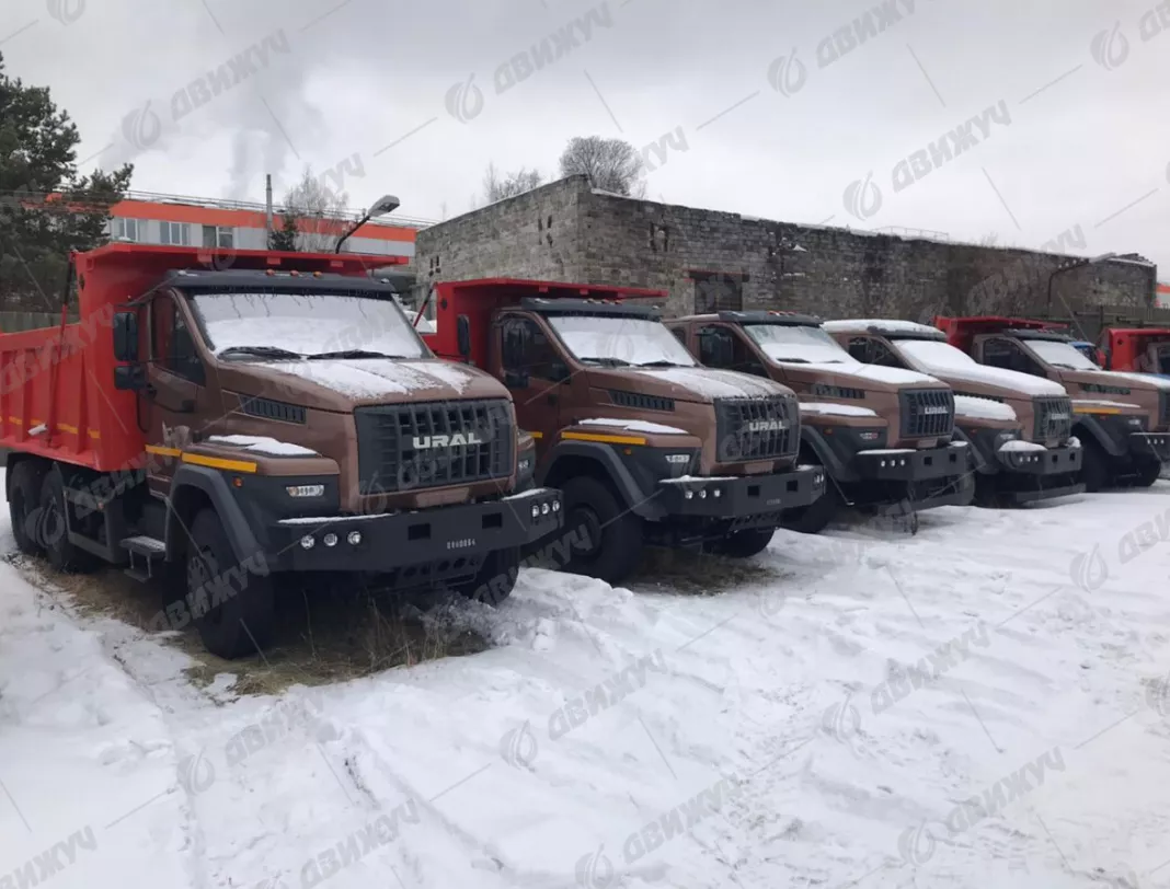 Самосвал Урал Next 6х4