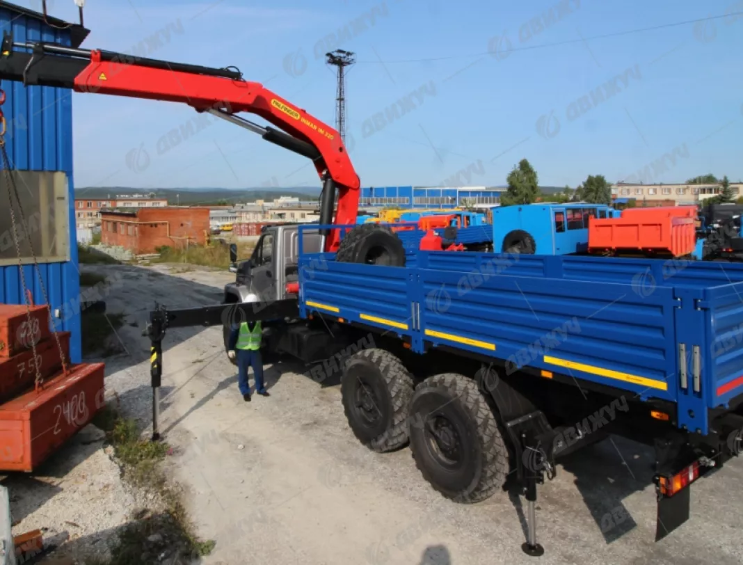 Бортовой Урал 4320 NEXT с КМУ ИМ-320