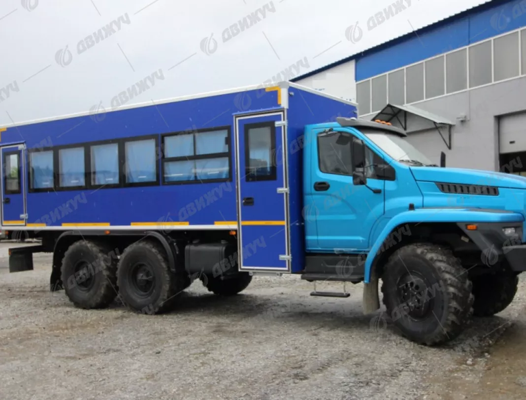 Вахтовый автобус на шасси Урал NEXT4320-6952-72 (Е5) Г38, 28 мест
