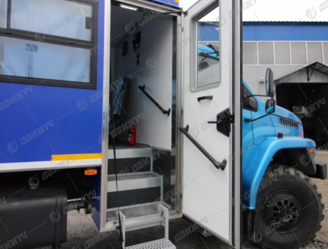 Вахтовый автобус на шасси Урал NEXT4320-6952-72 (Е5) Г38, 28 мест