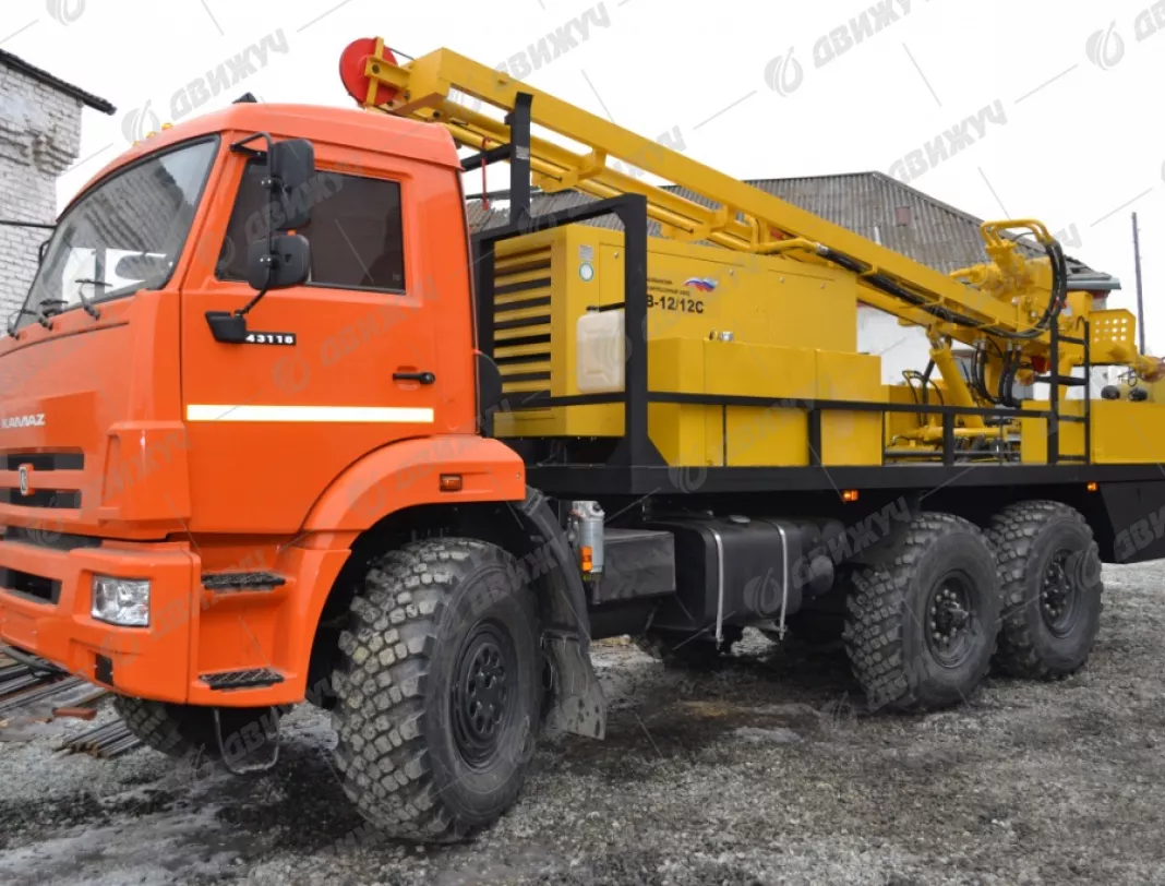 Буровая установка УРБ 2А2 на шасси КАМАЗ 43118-50 с компрессором КВ-12/12С