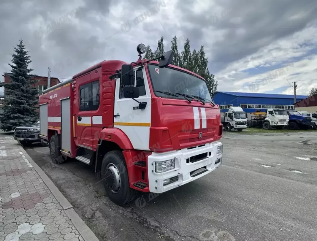 Автоцистерна пожарная АЦ-5,0-70 на шасси Камаз 53605