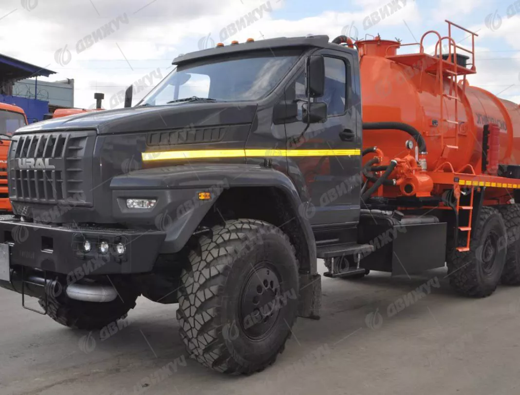 АКН-10 на шасси Урал Next 4320 (5557)  (насосы КО / PNR / BK)