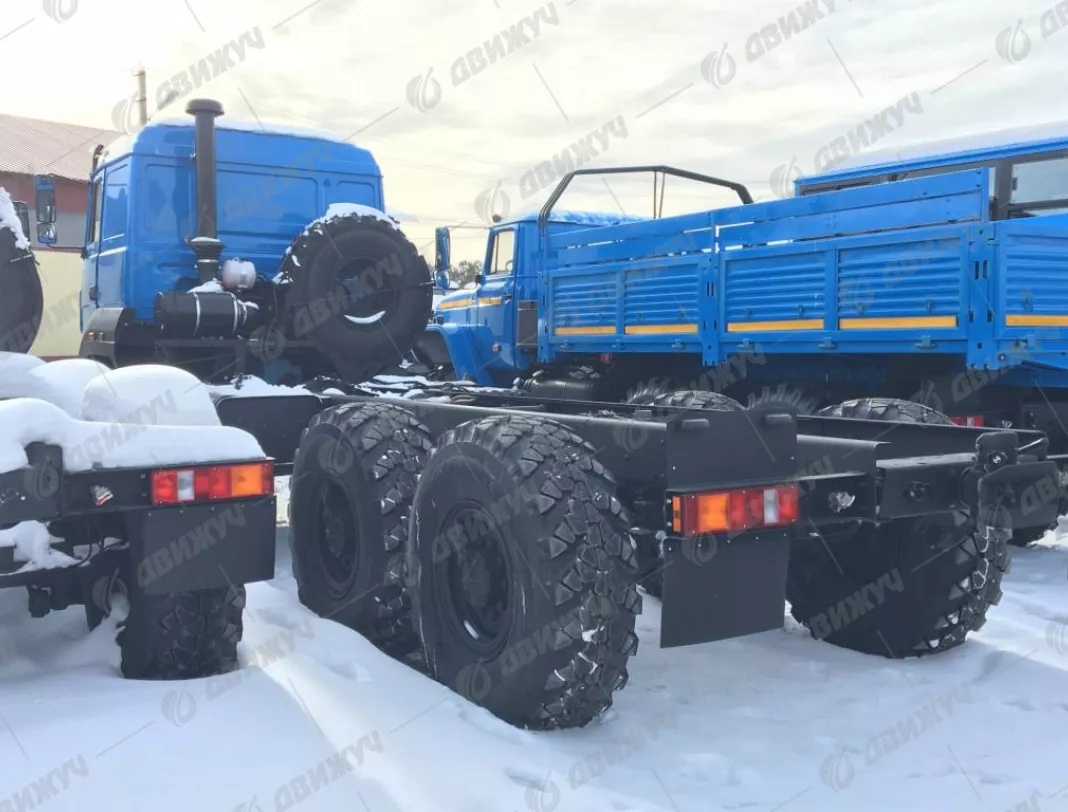 Бортовой Урал 4320-0111-61 (капотный)