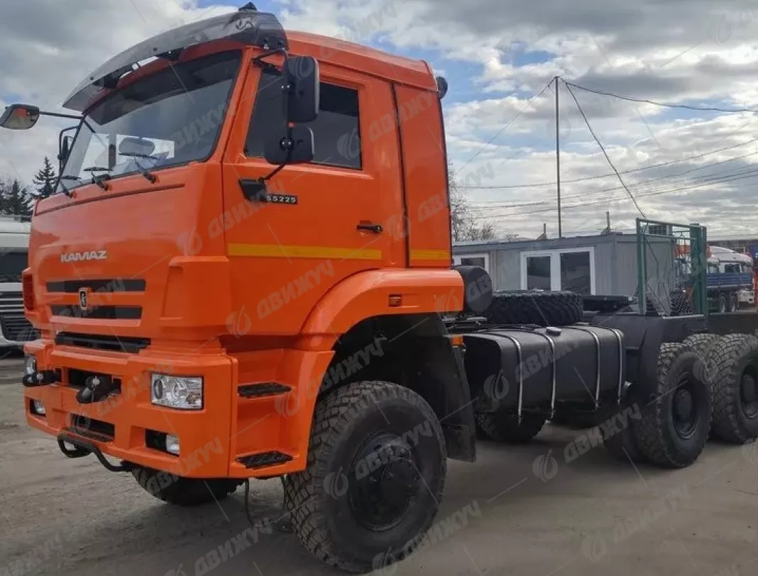 Седельный тягач  КАМАЗ-65225-6015-53