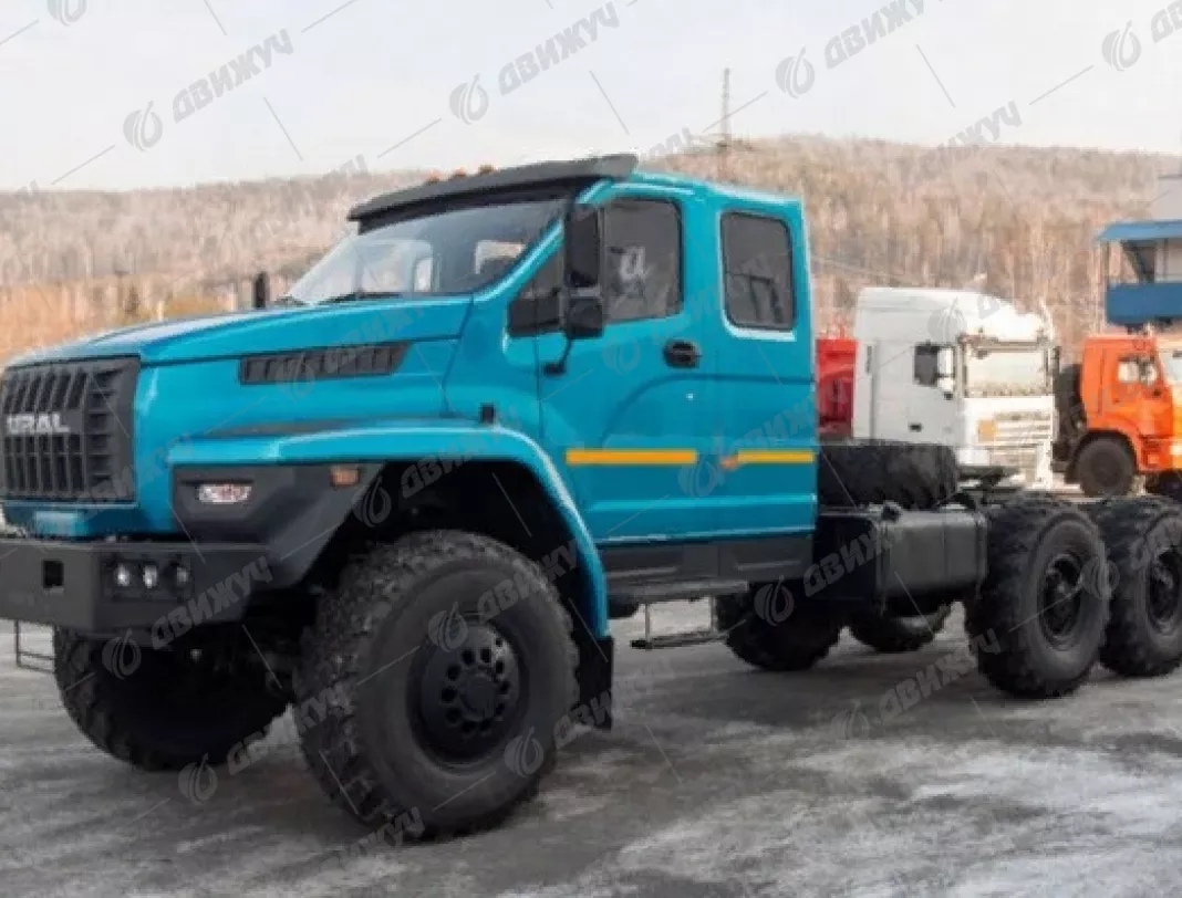 Седельный тягач на шасси Урал Next 4320-72Е5 (со спальным местом)