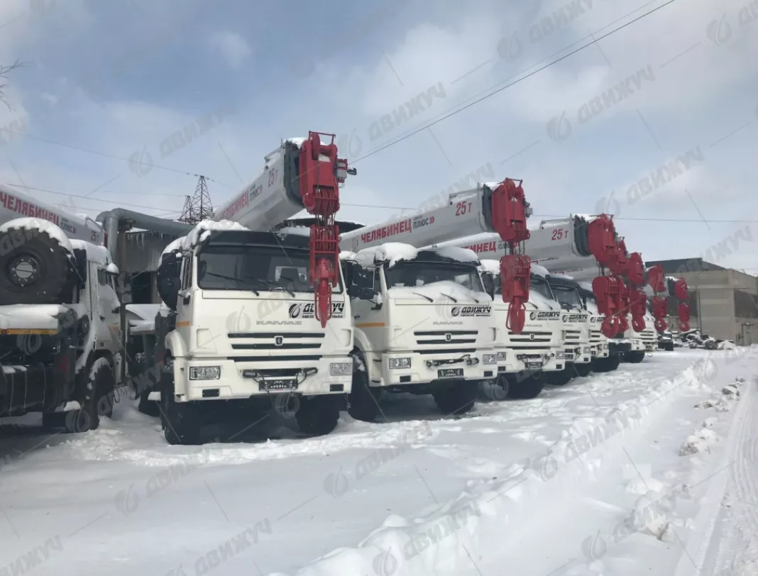 Автокран Челябинец КС-55732 на шасси КамАЗ 43118-50 г/п 25 т