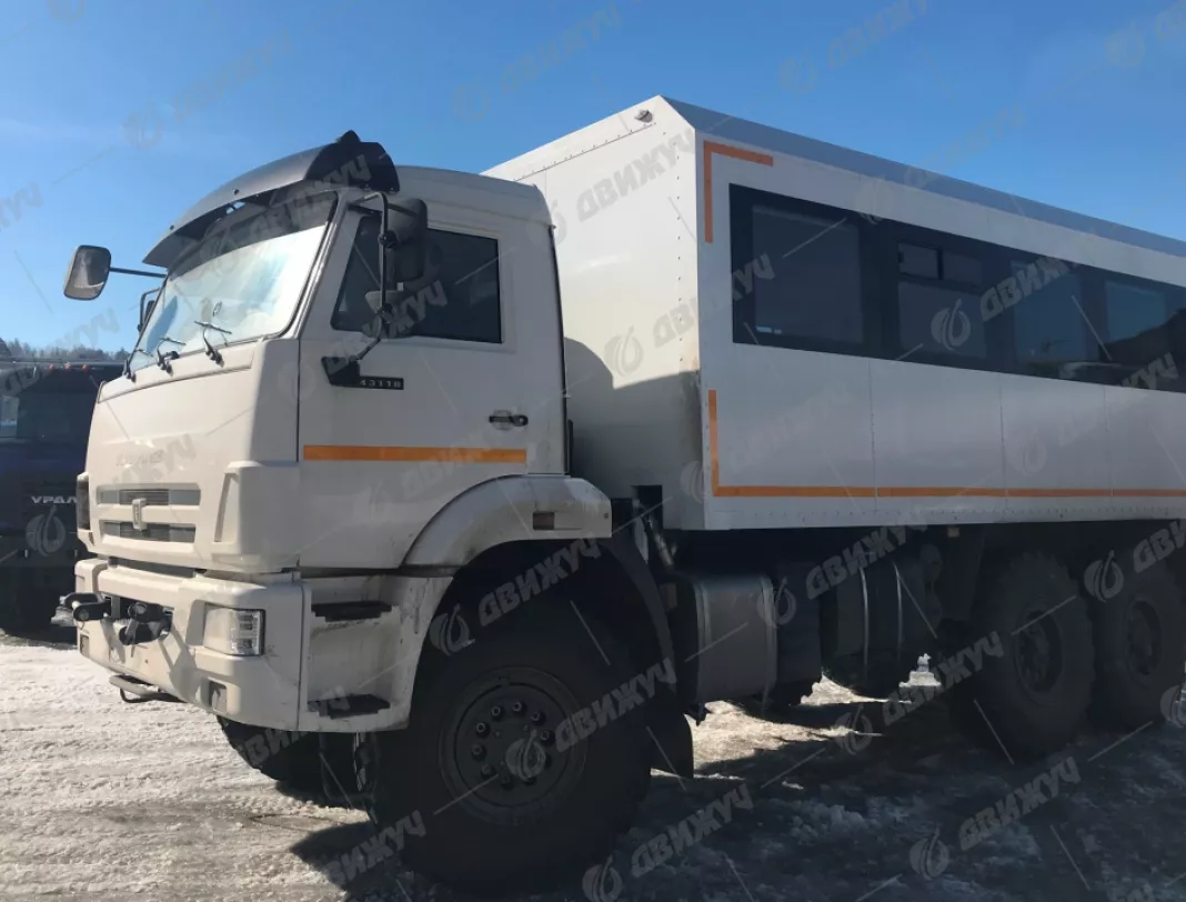 Вахтовый автобус шасси КамАЗ 43118-50 (6х6), 22 места