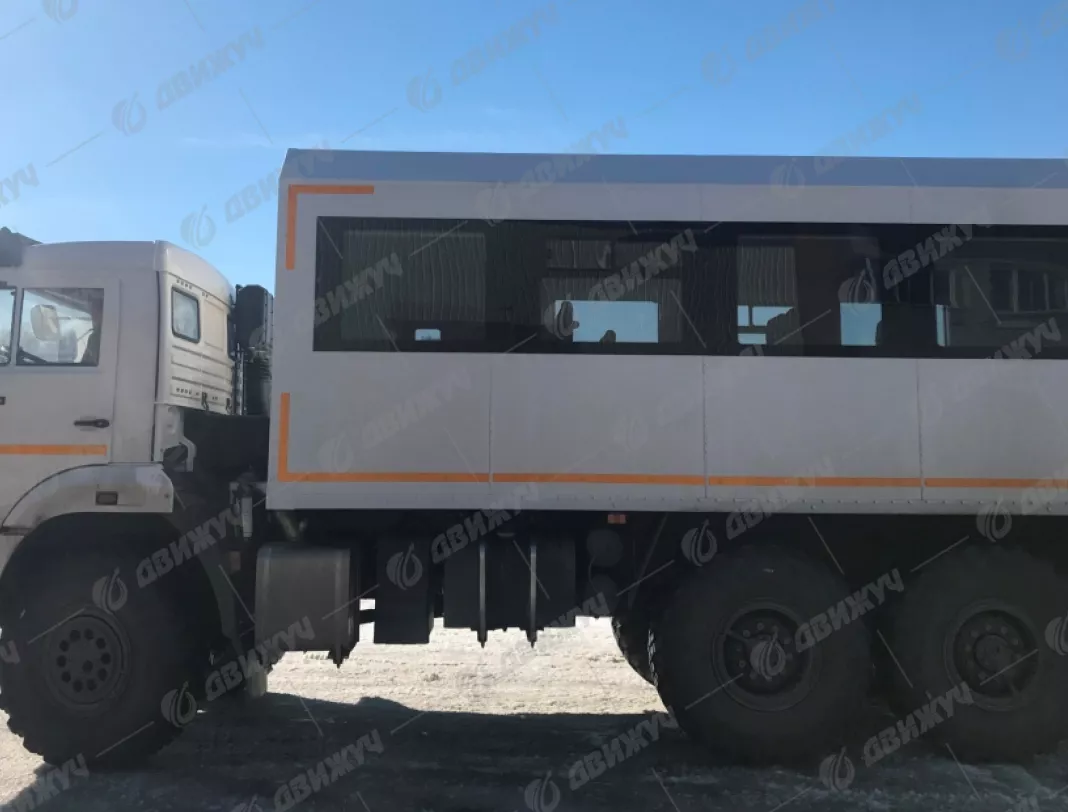Вахтовый автобус шасси КамАЗ 43118-50 (6х6), 22 места