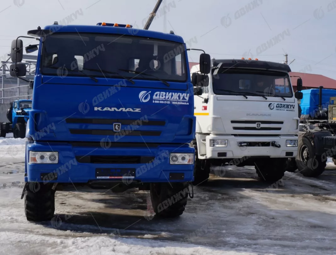 Седельный тягач КАМАЗ 43118-76(RR) с двигателем Cummins