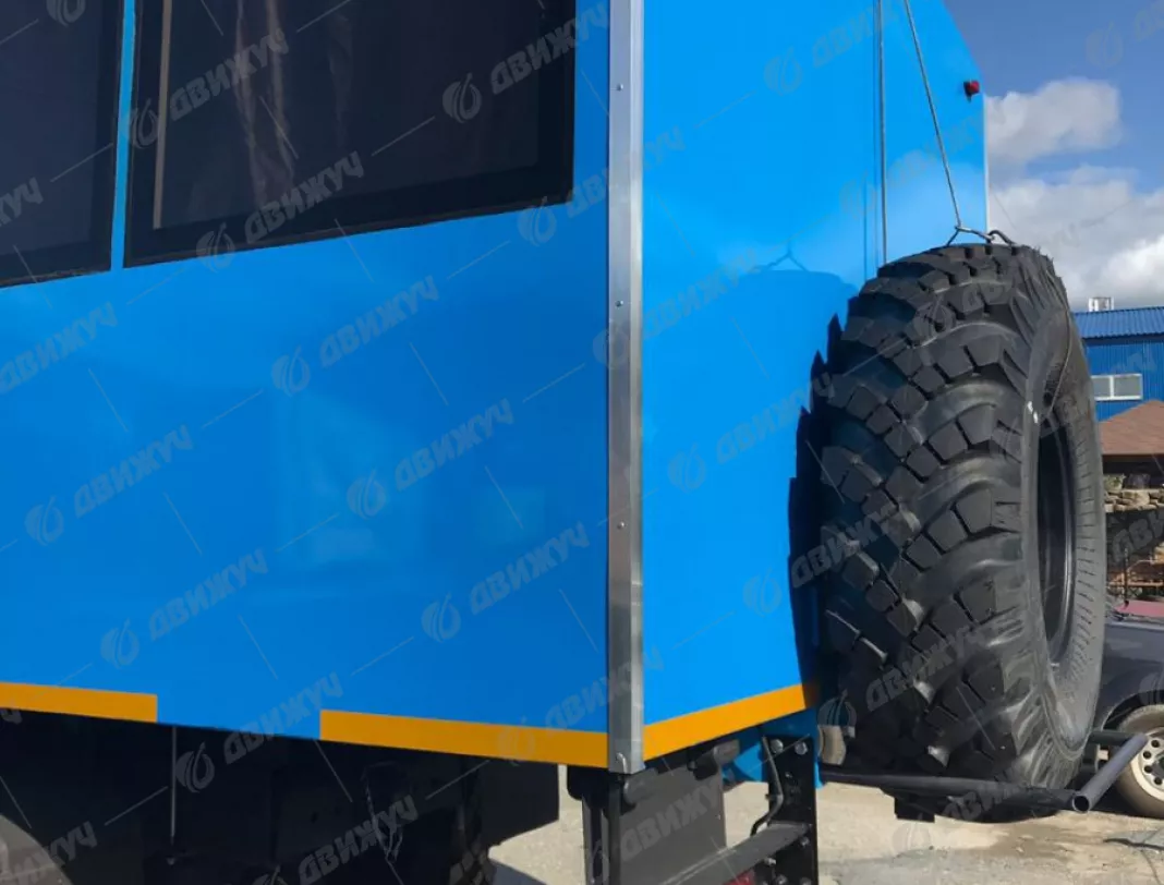 Вахтовый автобус УРАЛ 3255-3013-79М