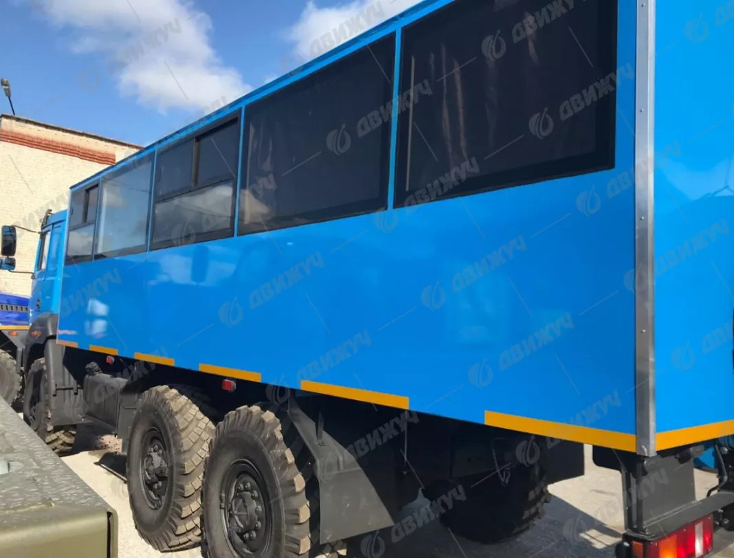 Вахтовый автобус УРАЛ 3255-3013-79М