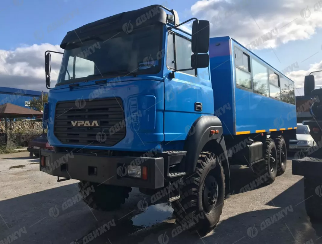 Вахтовый автобус УРАЛ 3255-3013-79М