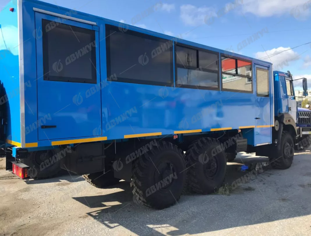 Вахтовый автобус УРАЛ 3255-3013-79М