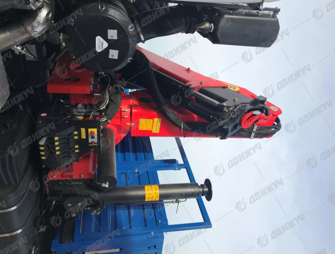 Бортовой КАМАЗ 43118-50 с КМУ PALFINGER РК 23500А