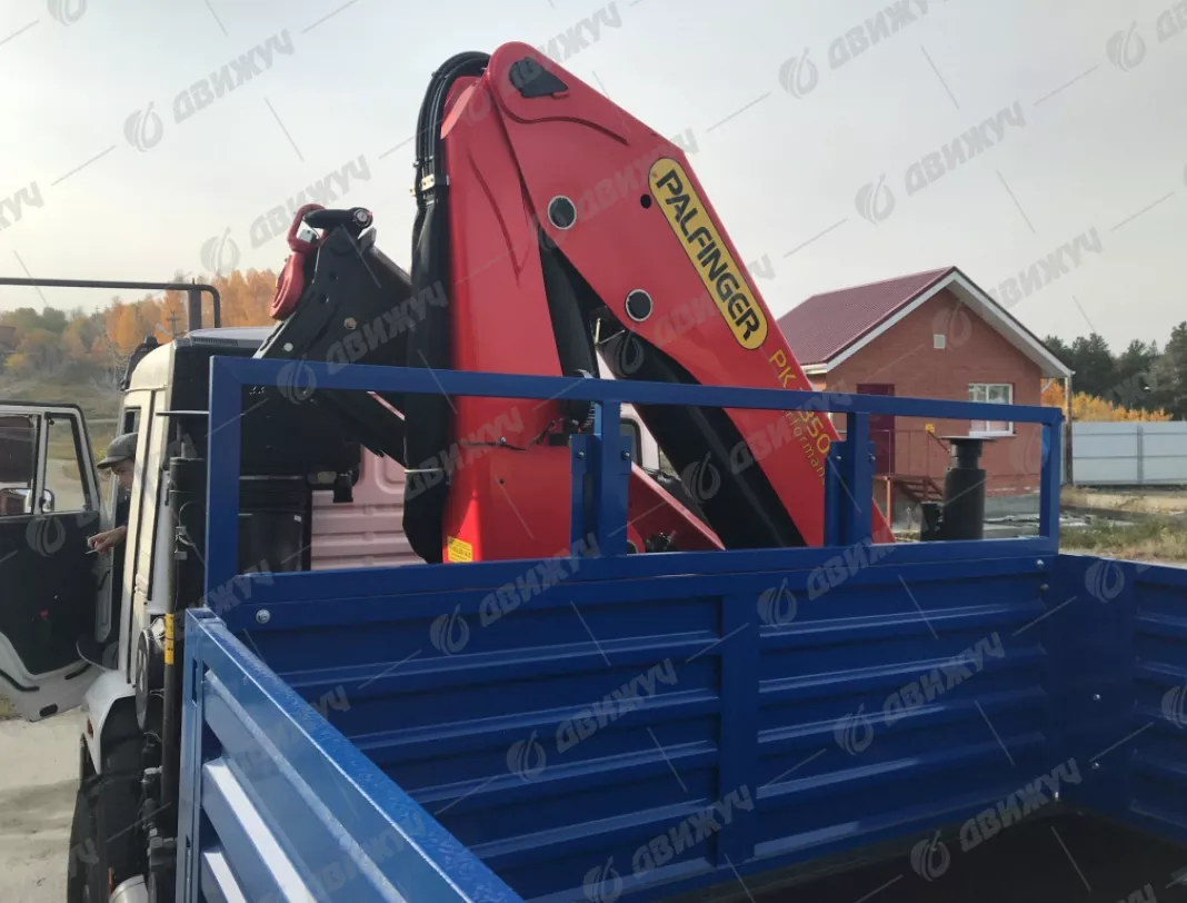Бортовой КАМАЗ 43118-50 с КМУ PALFINGER РК 23500А
