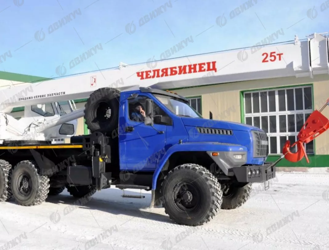 Автокран Челябинец КС-55732 на шасси Урал Next 