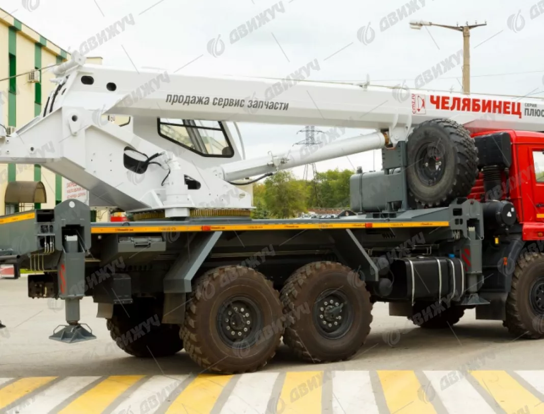 Автокран Челябинец КС-55732 на шасси КАМАЗ 43118-50 