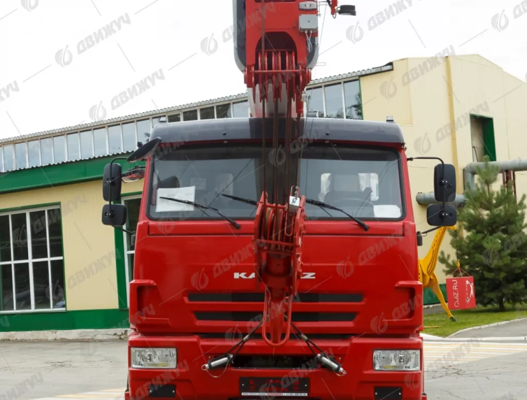 Автокран Челябинец КС-55732 на шасси КАМАЗ 43118-50 