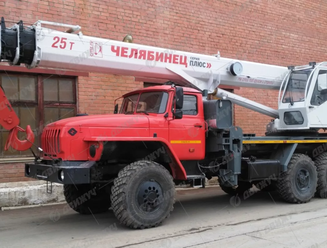Автокран Челябинец КС-55732-28 на шасси Урал 4320