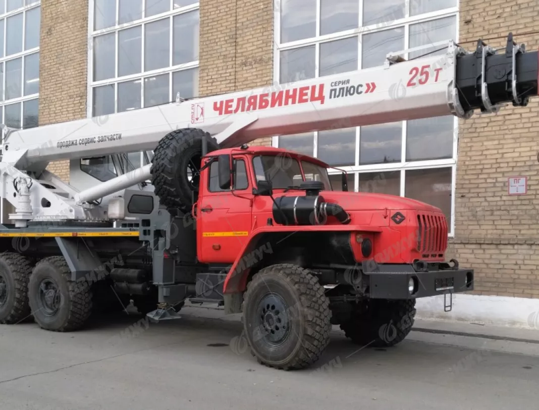 Автокран Челябинец КС-55732-28 на шасси Урал 4320