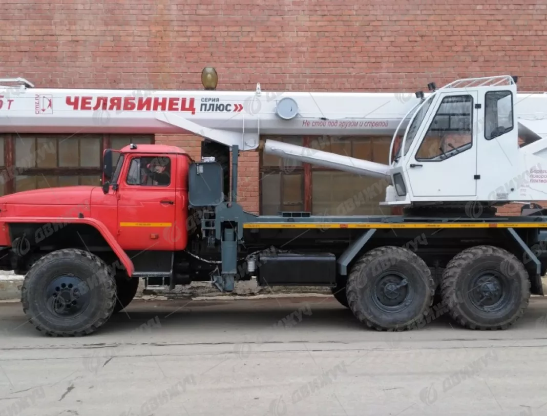 Автокран Челябинец КС-55732-28 на шасси Урал 4320