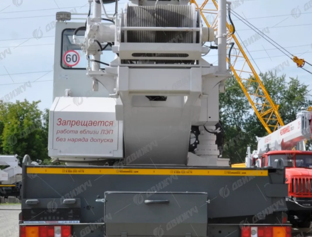 Автокран Челябинец КС-55732-33 на шасси Урал 4320