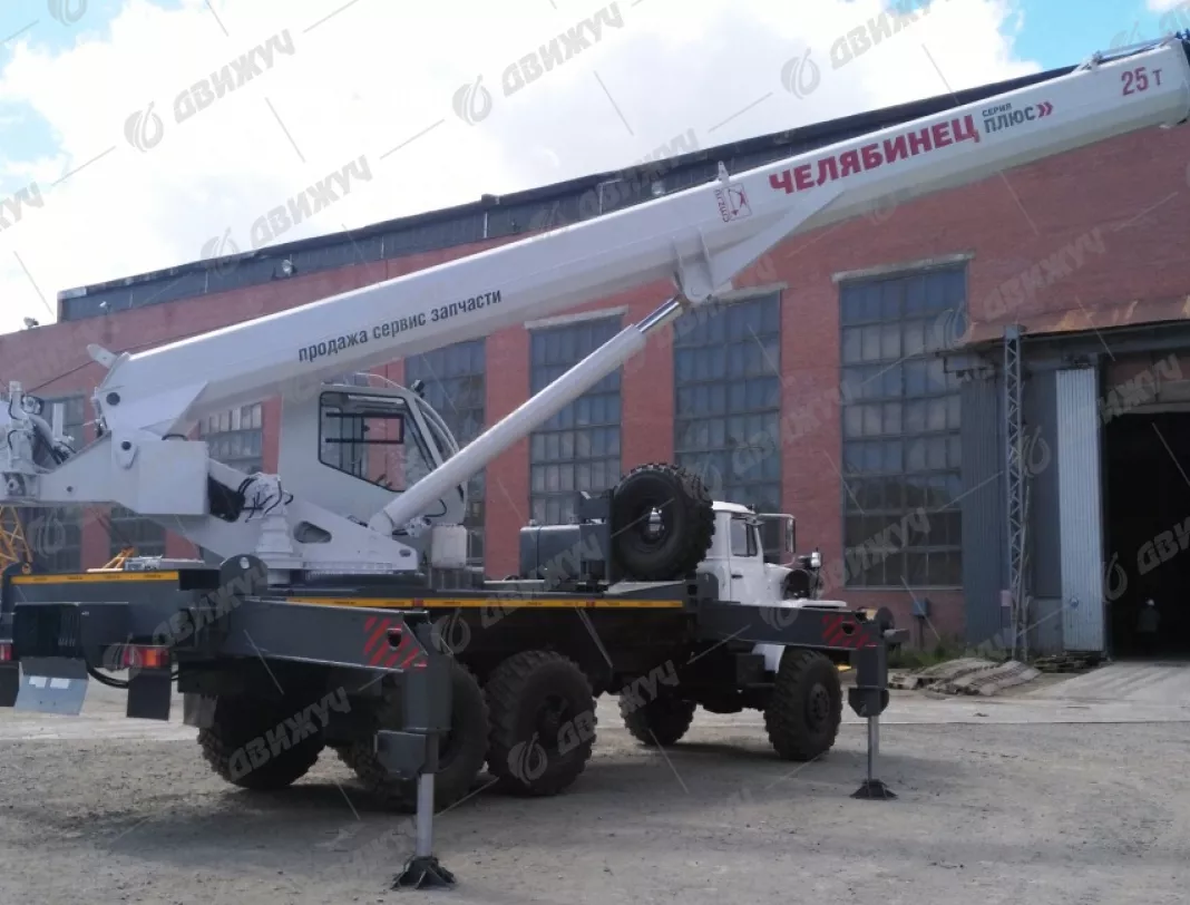 Автокран Челябинец КС-55732-33 на шасси Урал 4320